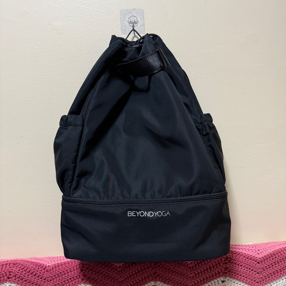 Beyond Yoga Convertible Gym Bag Backpack black